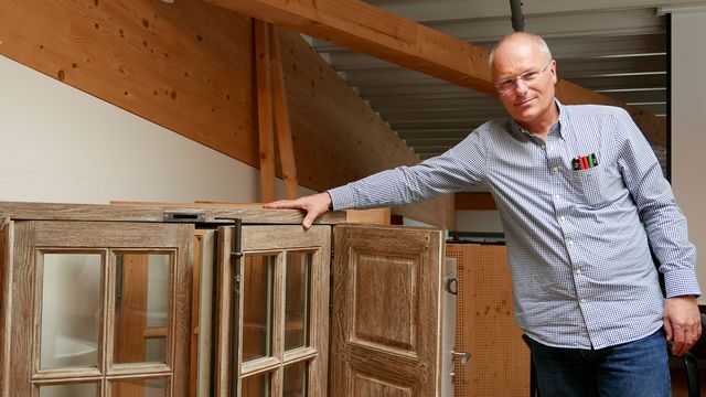 Exklusivität bis ins Detail: Fensterbauer Jean-Christophe Berseth präsentiert eine der hochindividualisierten Lösungen Exklusivität bis ins Detail: Fensterbauer Jean-Christophe Berseth präsentiert eine der hochindividualisierten Lösungen